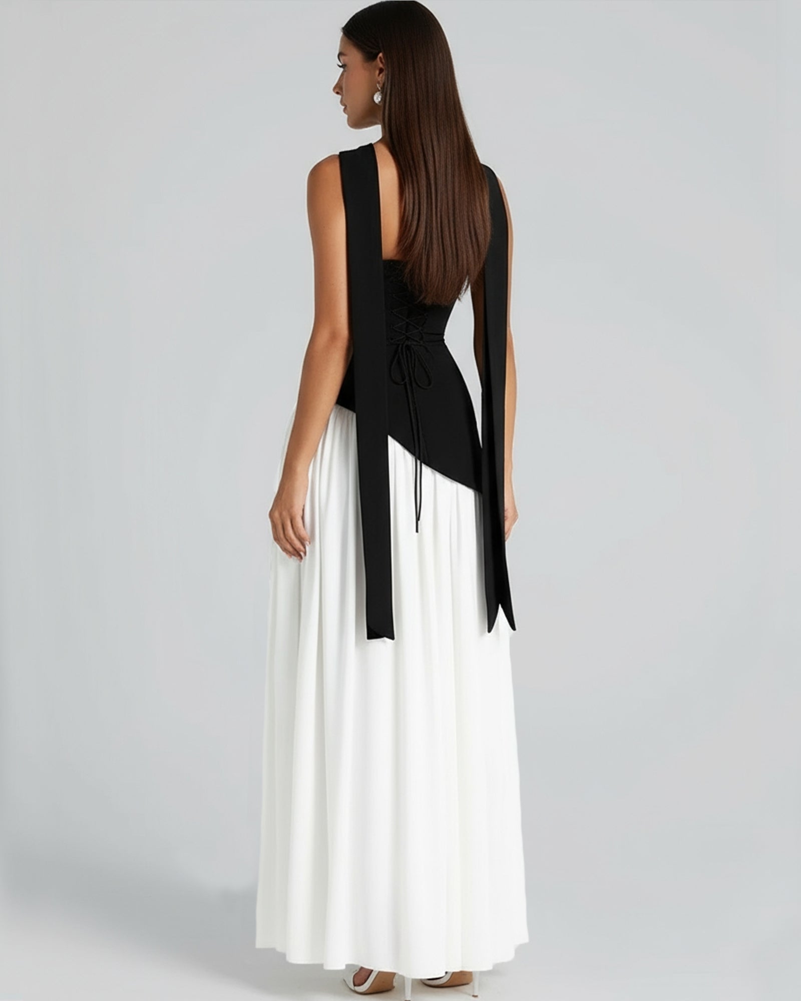 house of cb ブラック & オフホワイト キャミソール LEAH Scarf Asymmetric Corset Maxi Dress - Black & White – NUIT CHÉRI