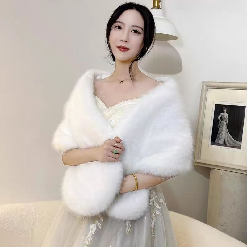 Fur Shawl Jacket For Women's New Winter Imitation Mink Fox Fur Collar Dress Cheongsam Wedding Cloak Thickened