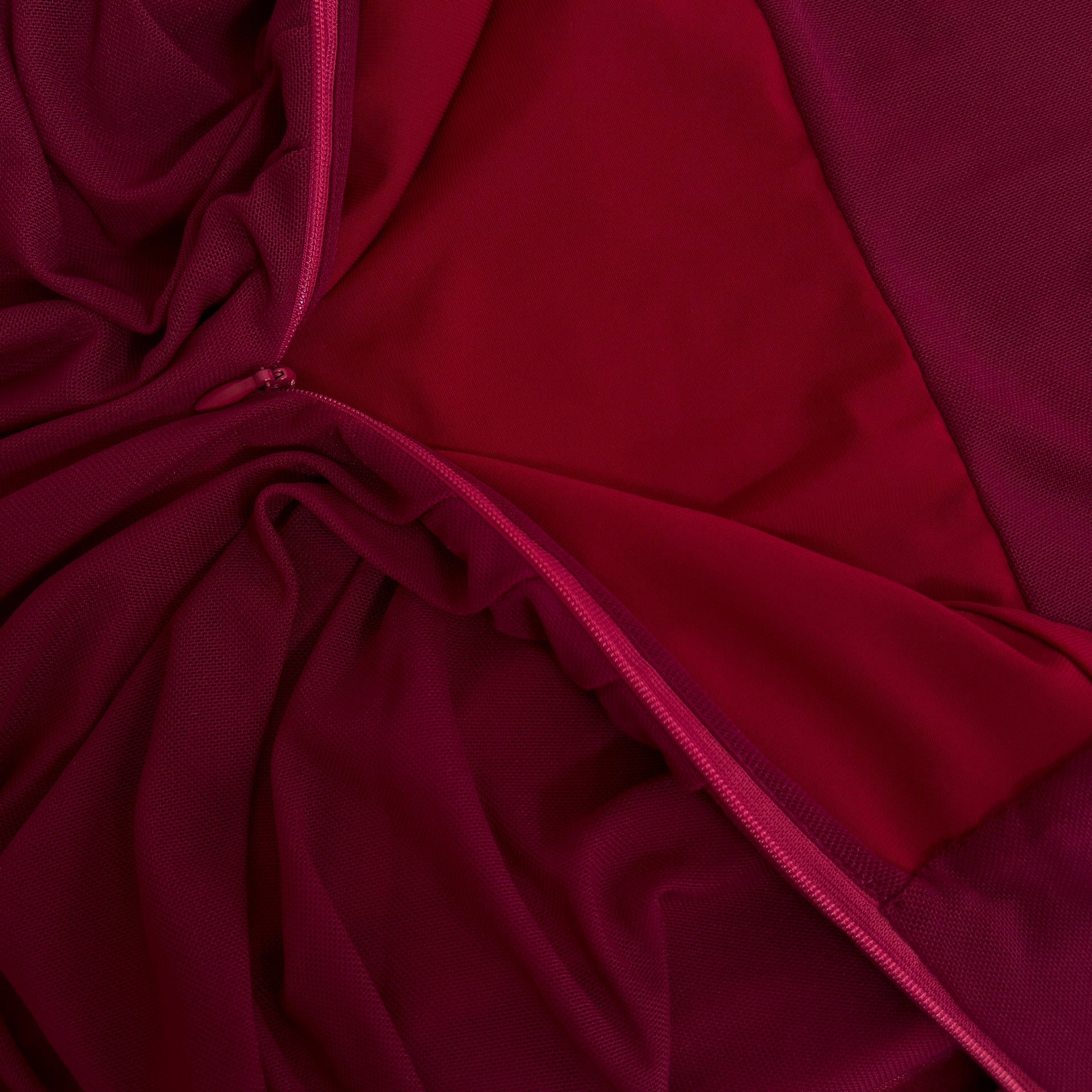 French-Style Elegant Spaghetti Strap Backless Dress, Light Luxury Burgundy Toast Dress, Women's Waist-Cinching Strapless Long Dress 69345