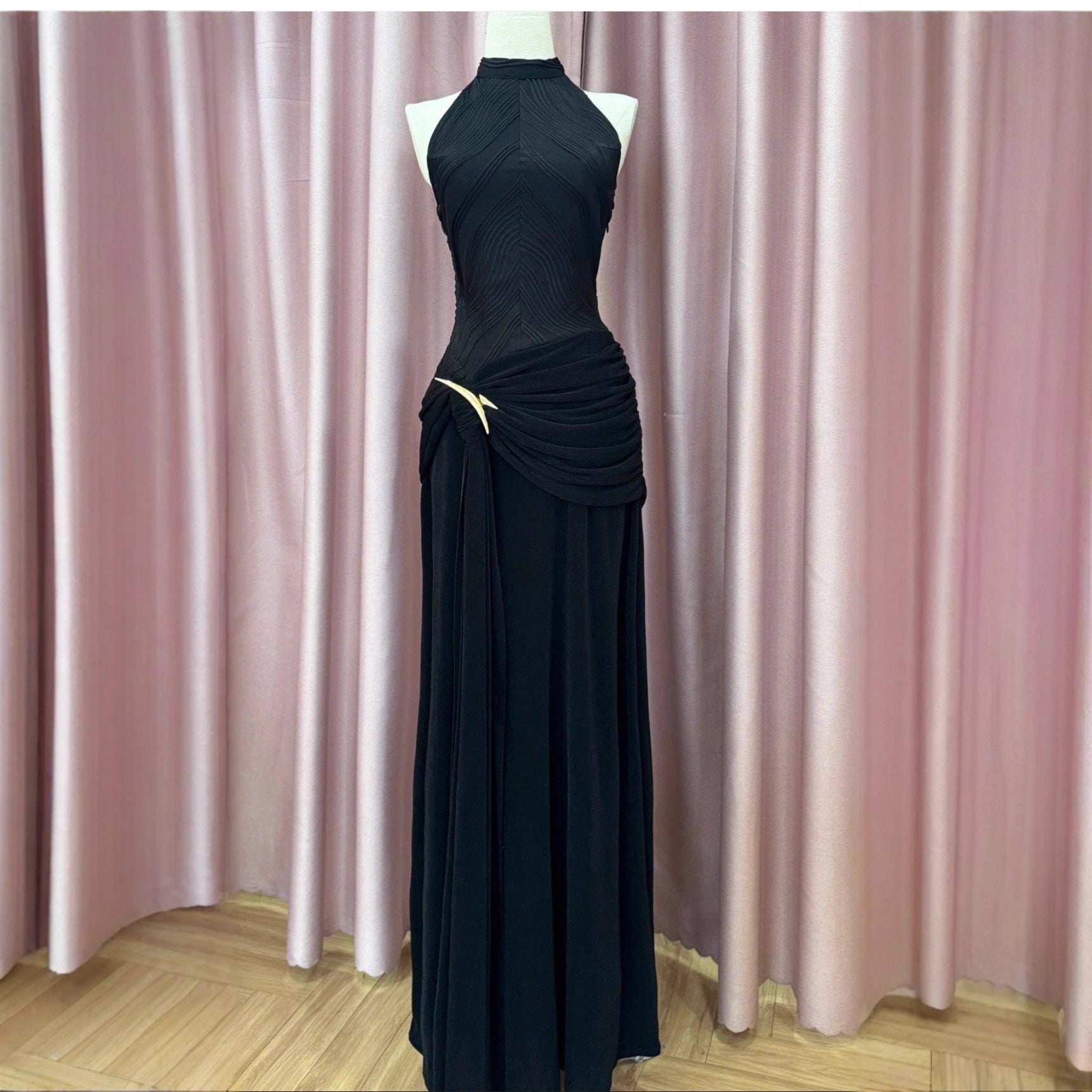 Waterfall Texture Dress, Socialite Style Halter Neck Floor-Length Dress, Solid Color Formal Dress For Women